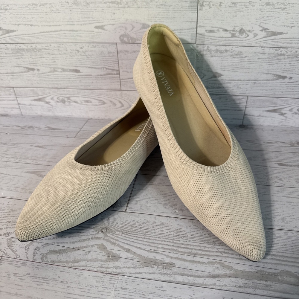 Vivaia Ballet Flats Sz 41 EU 9.5 US Beige Neutral Minimalist Shoes Pointed Toe